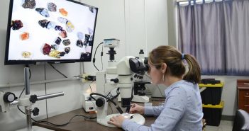 Informe de la UNESCO muestra cifras de mujeres en la ciencia ciencia y género